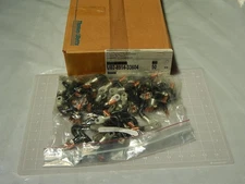 LOT OF 50 THOMAS BETTS U02-8914-33604 TERMINAL CONNECTORS