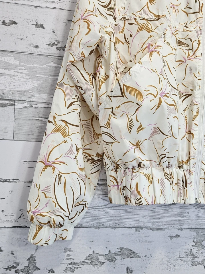 Chaqueta cortavientos ligera floral crema Oneill para mujer Lunan mediana Foto 3 de 4