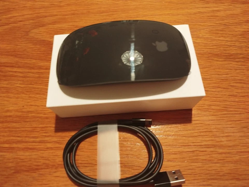 Apple Magic Mouse 2, Schwarz Space Grau Wie Neu!!!! - Bild 2 von 4