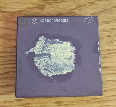 Motorola 68040 XC68040RC33M MC68040RC33 Vintage CPU 02E31F 33MHz PGA Amiga Apple