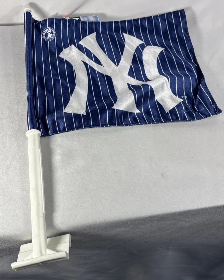 NFL New York Yankees Car Flag, 11.5"x14" by Wincraft. New - Image 4 of 4