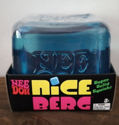 NeeDoh Nice Berg (Big One) Super Solid Squish, Brandneu Versiegelt. Farbe Blau.