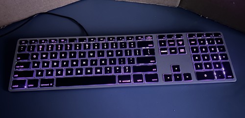 Matias Wired RGB Backlit Aluminum Keyboard for MAC - UK QWERTY -FK318 LB-UK - Picture 9 of 11