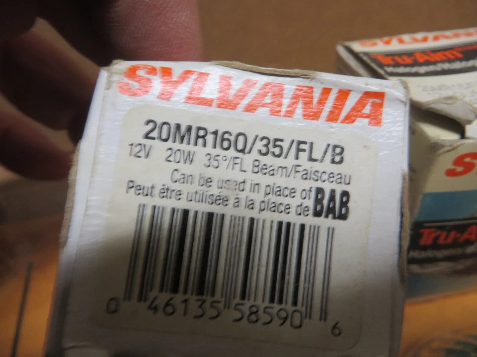 SYLVANIA TRU-AIM DISPLAY LAMP 2 PIECES # MR 16 20W- 12V NOS GU 5.3 - Image 4 of 4