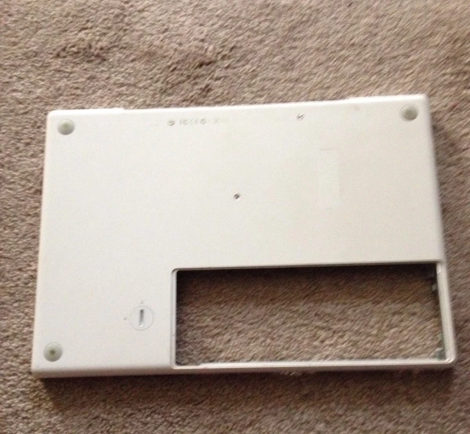 Custodia inferiore 13 pollici originale Apple MacBook metà 2007 922-8131 - Immagine 2 di 2
