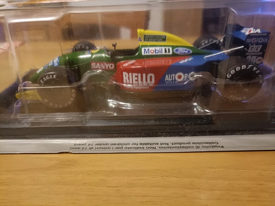 Modellino auto scala 1:24 Spark Model  Nelson Piquet - Benetton B190 - 1990 - Immagine 2 di 4