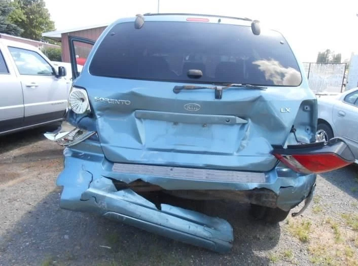 Luz de estacionamiento/esquina del conductor montada para parachoques antiniebla se adapta 03-06 SORENTO 2022922 Foto 2 de 4