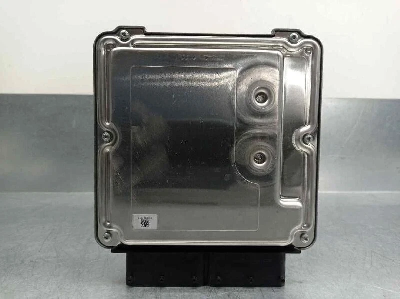 05L907309T centralita motor uce para SKODA SUPERB COMBI (3V5) 2.0 TDI 4226140 - Imagen 2 de 4