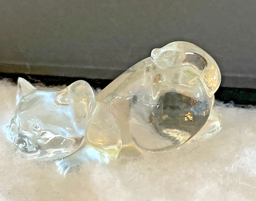 Vintage Fenton Art Glass Crystal Clear Crouching Cat Figurine 🐈‍⬛