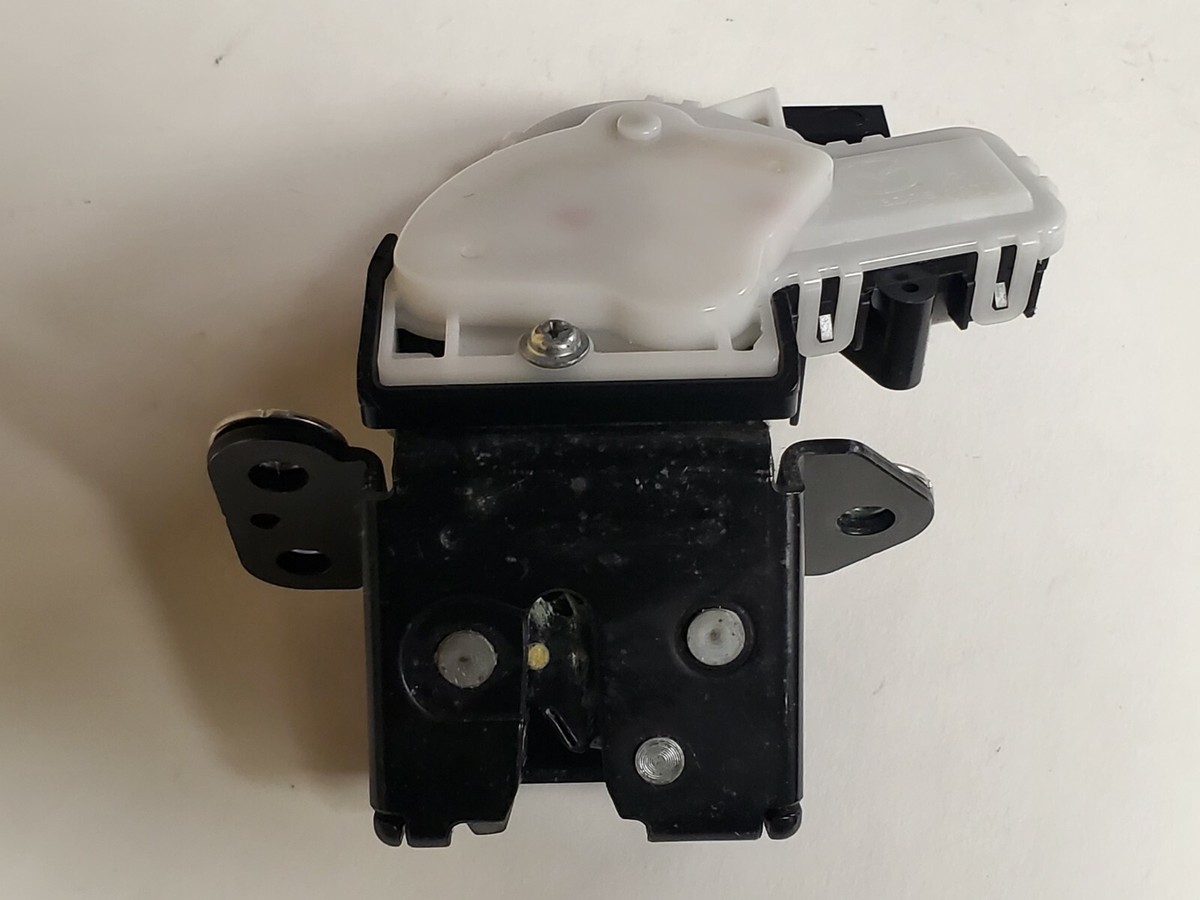 ハマ　 New Genuine OEM Mazda G33M-62-310B Trunk Liftgate Lock Latch