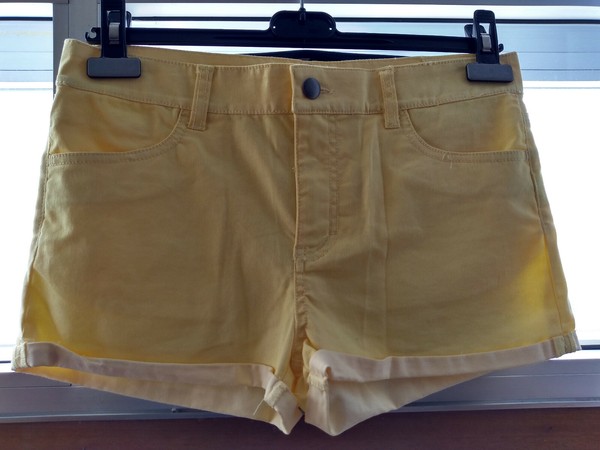 Shorts para mujer de Divided by H&M, amarillo, talla 38 (Nuevo, con etiquetas)
