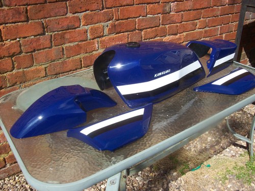 kawasaki z750 L4 petrol fuel tank / paint set fairing panels body work fairings - Picture 2 of 7