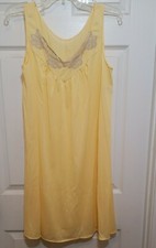 VTG Vanity Fair Nightgown Grannycore Sz 34 Yellow Floral Lace Sleeveless Silky