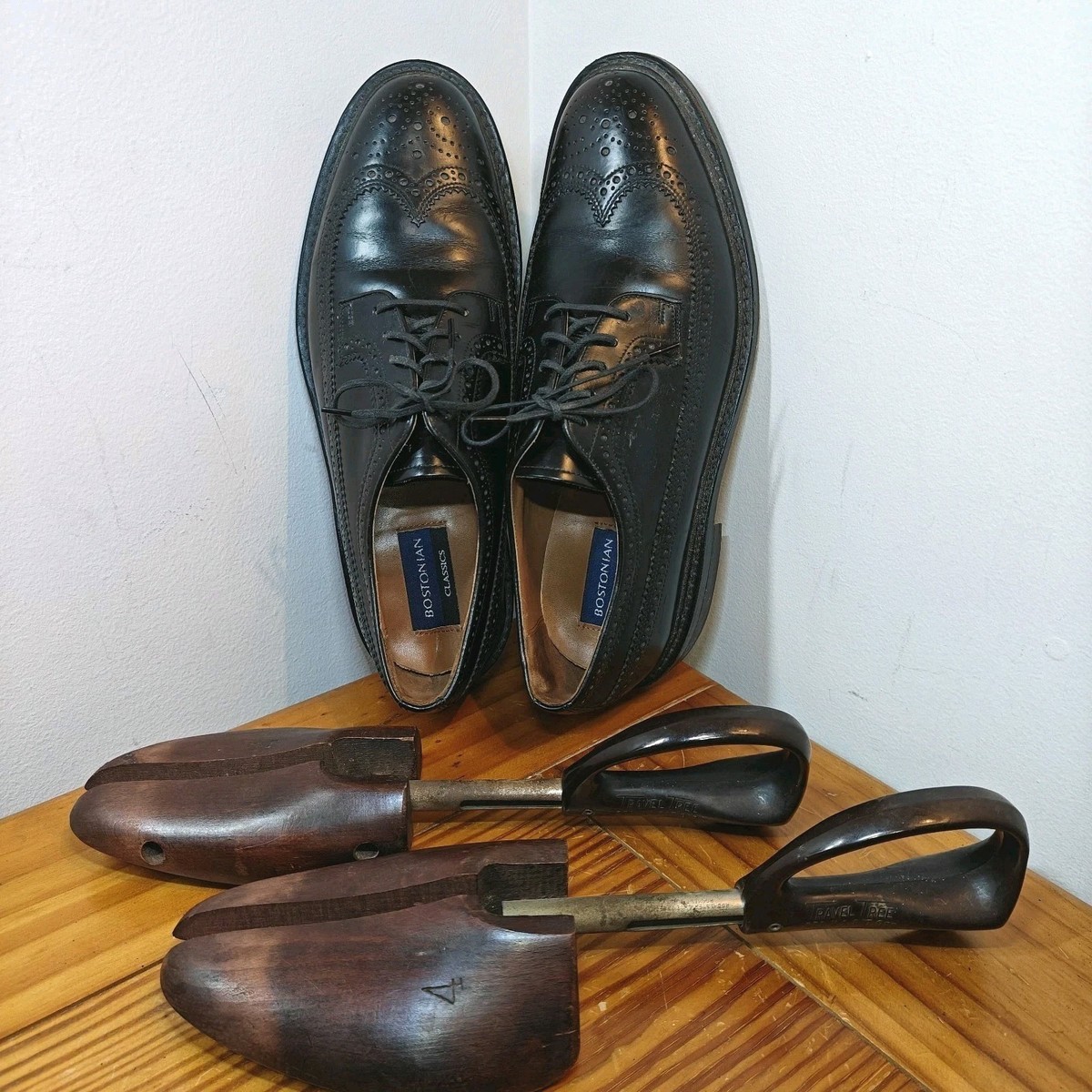 Bostonian Classic Black Leather Oxfords Lace Up - Men