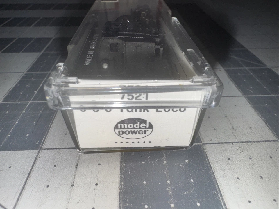 Model Power N Scale 0-6-0 Tank Locomotive 7521 - Image 2 of 4