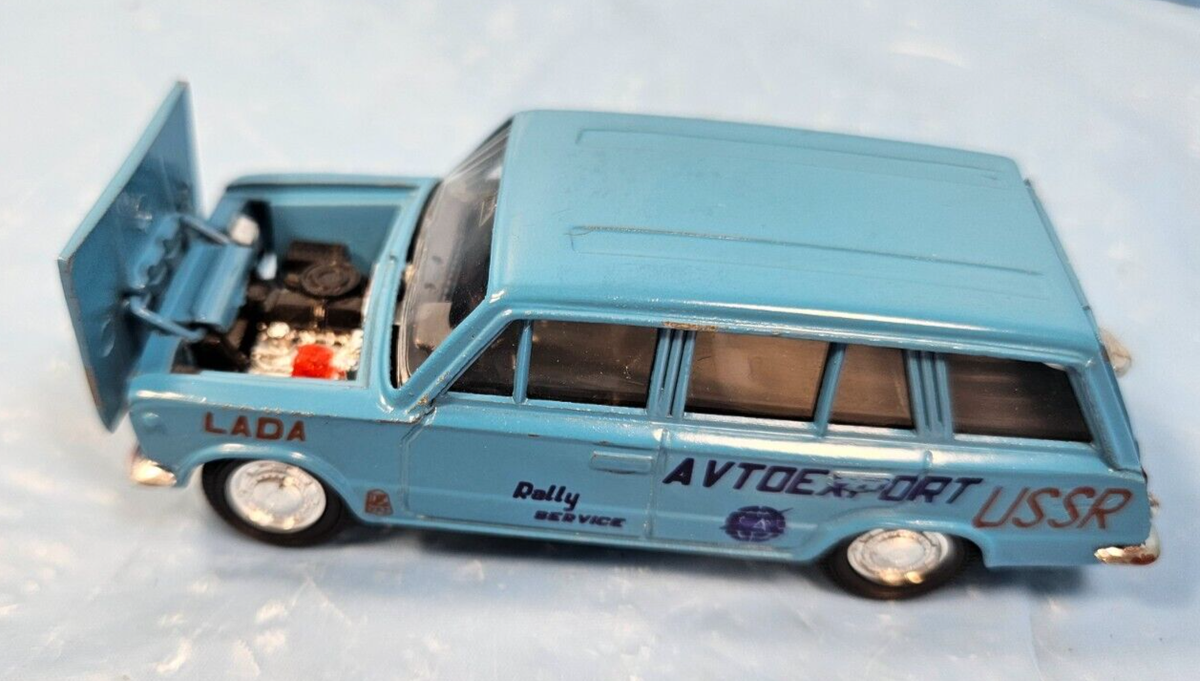 ソ連製　ミニカー　モスクヴィッチ426 A90 1:43 RUSSIAN CAR USSR CCCP NOVOEXPORT MOSKVITCH MOSKVICH 426