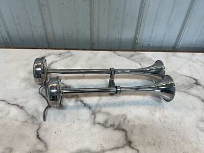 98 Maxum 3000 SCR Boat AFI Marine stainless steel trumpet horns
