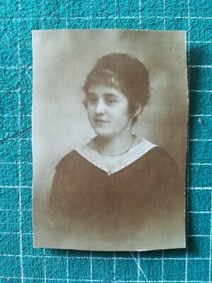 UG318 Foto um 1920 junge Frau Portrait Nahaufnahme
