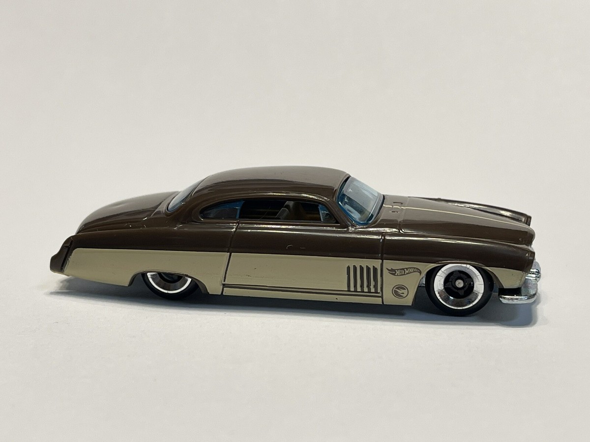 Hot Wheels New 2024 Regular Treasure Hunt Fish'd And Chip'd Pre