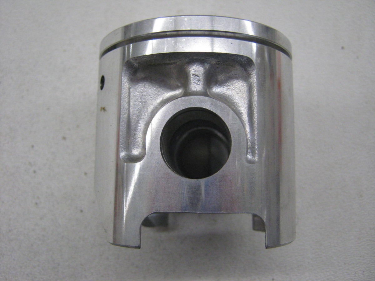 NOS YAMAHA YZ100 YZ125 MX125 PISTON OEM 537-11636-02-00 2ND NOS YAMAHA YZ100 YZ125 MX125 PISTON OEM 537-11636-02-00 2ND