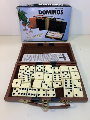 Vintage Jeu de 28 DOMINOS Double Six Includes Case FREE Shipping