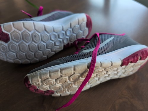 Gray Girls Pink Flex Experience Nike Running Shoe 4.5 - Bild 5 von 7