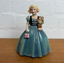 KERAMOS Wien Keramik Wiener Werkstätte Figur Podany Blumenmädchen Gratulantin