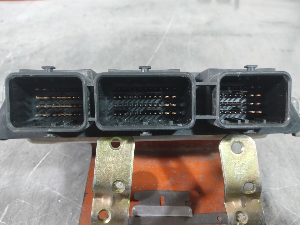 CALCULATEUR MOTEUR RENAULT TRAFIC 2 PHASE 2 8201105714 EUR 115,00