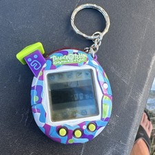 Tamagotchi Connection V5 Familitchi Abstract Blue Rare New Battery