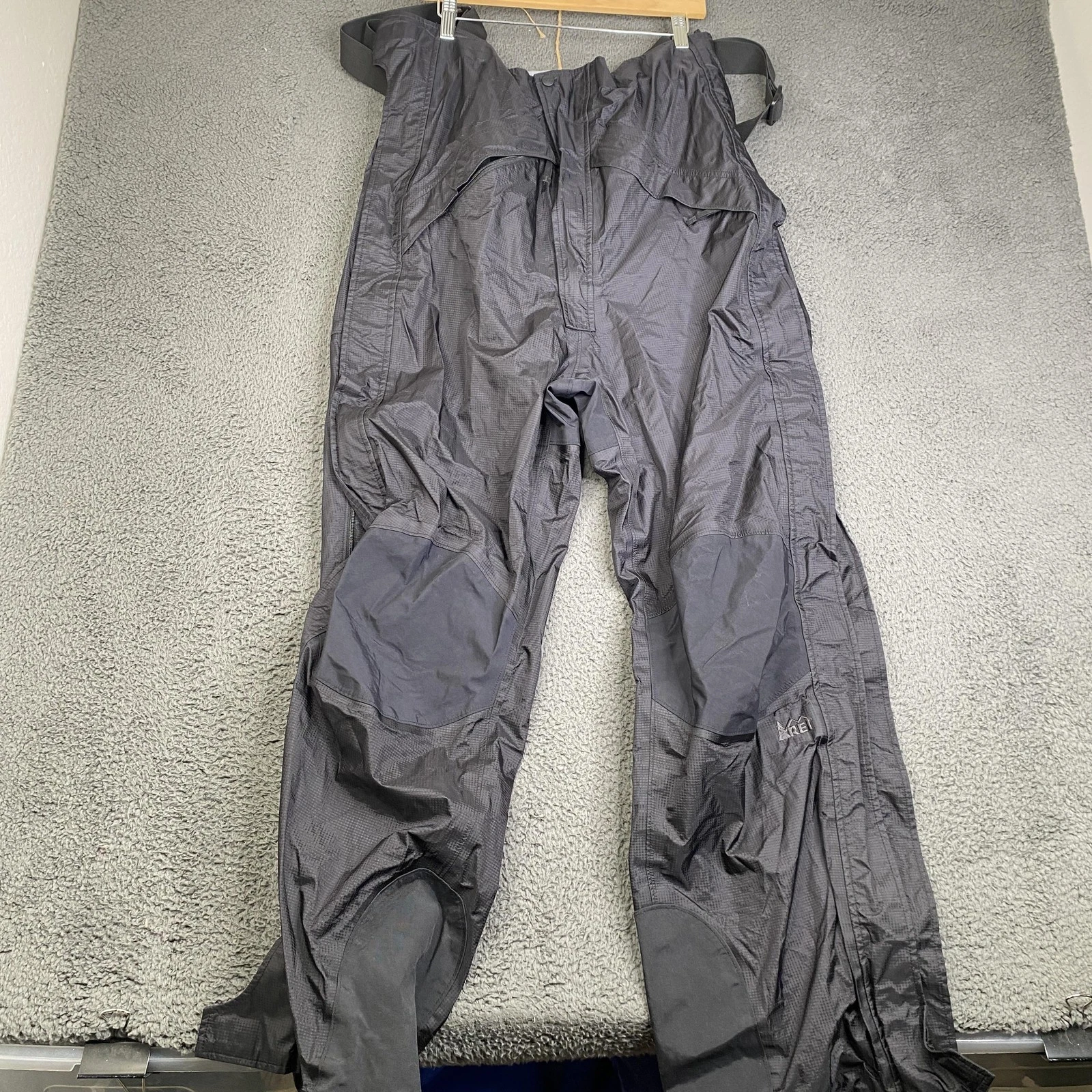 REI Rain Ski Pants XL Gray Nylon Waterproof Shell Side Zips Suspenders