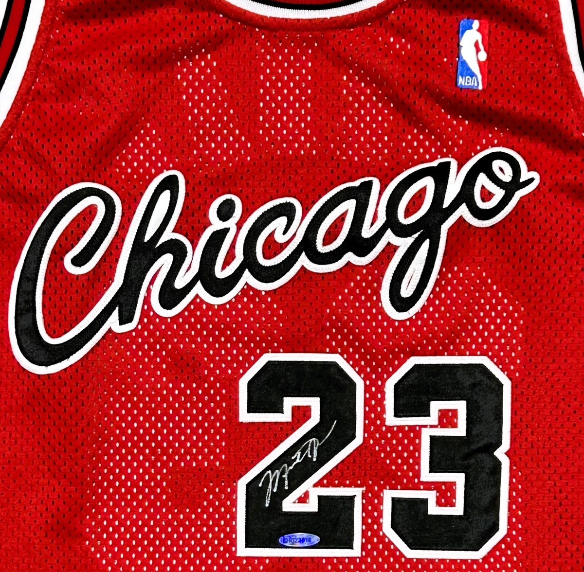 Michael Jordan Signed Nike Chicago Bulls #23 Jersey Upper Deck