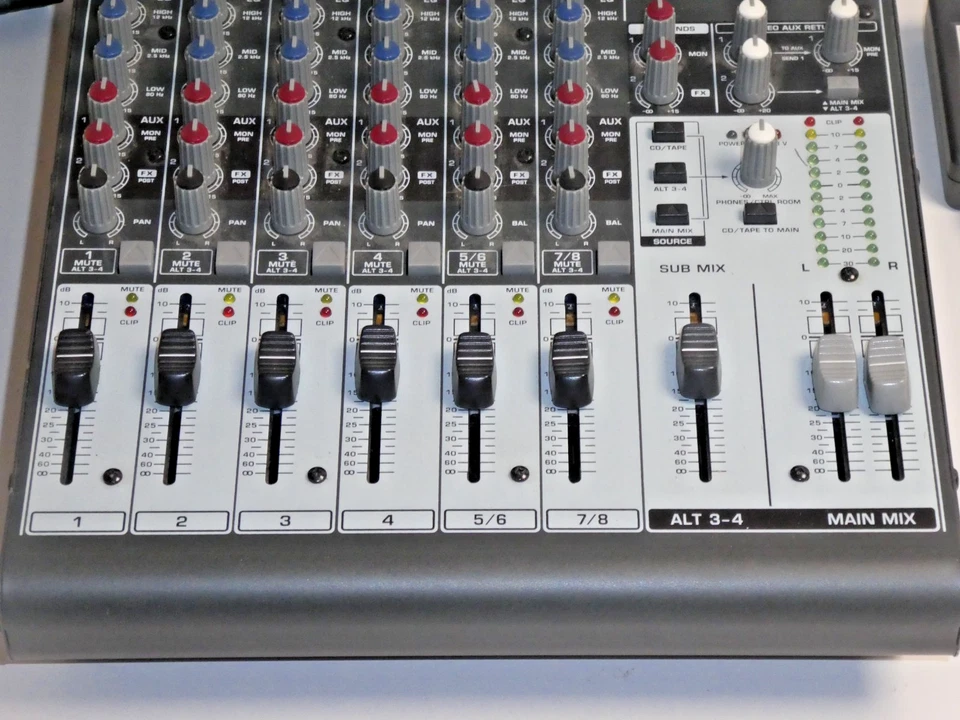 Behringer XENYX 1204 - 12-Kanal Analogmixer & UCA200 in Koffer, 2J. Garantie - Bild 4 von 4