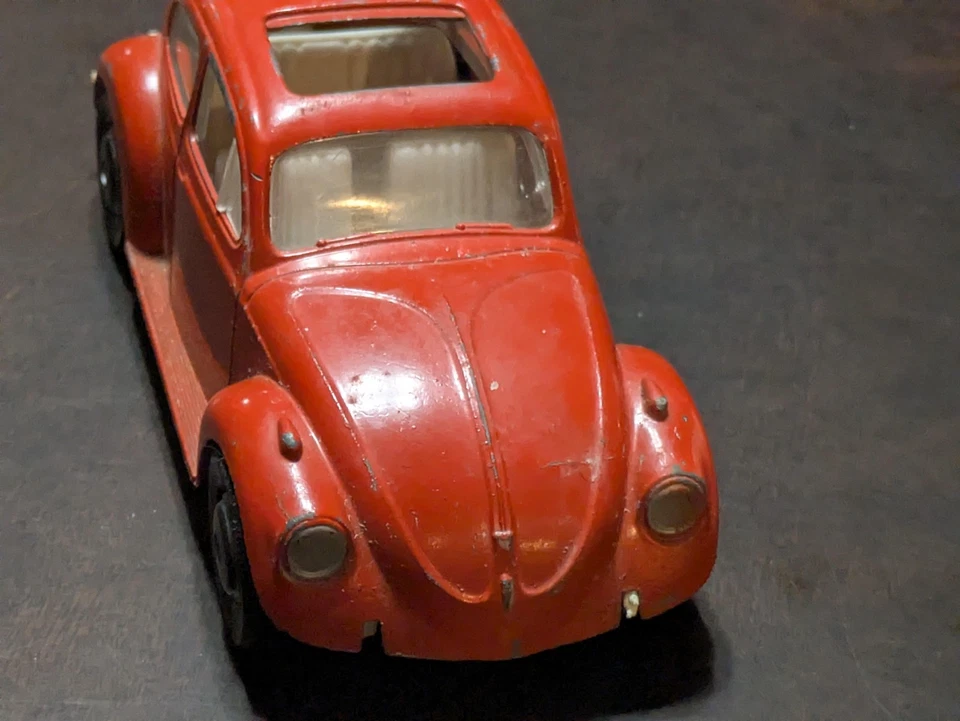 Vintage Hubley Gabriel Volkswagen Beetle VW Bug Plastic Toy Car Red USA 1960s - Image 4 of 4