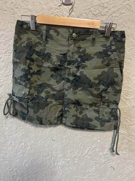 Piping  Hot Women’s Green Camouflage Cargo Mini Skirt Cotton Canvas Pockets
