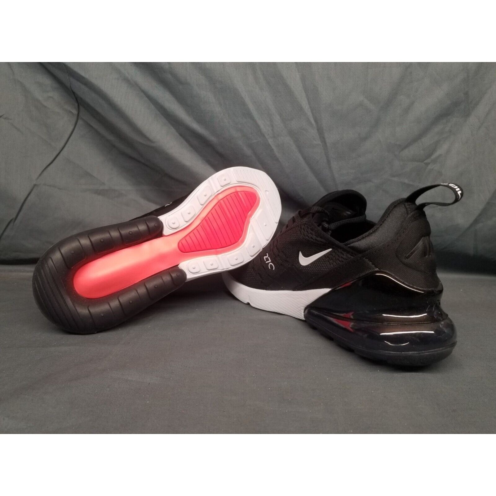 Nike Men's Air Max 270 Sneakers AH8050 002 Black White Size 11 NEW NO BOX! thumbnail 2