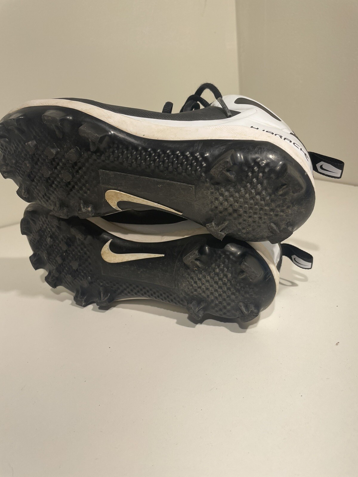 nike alpha huarache pro mid mcs youth