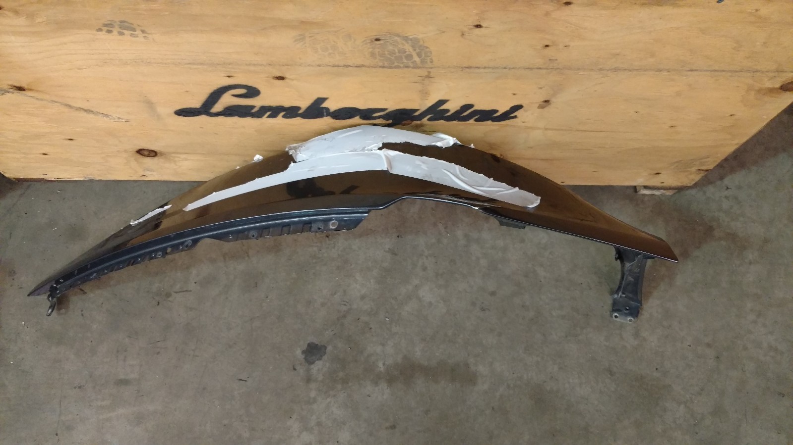 LAMBORGHINI HURACAN FRONT RIGHT PASSENGER SIDE FENDER OEM 4T0821108