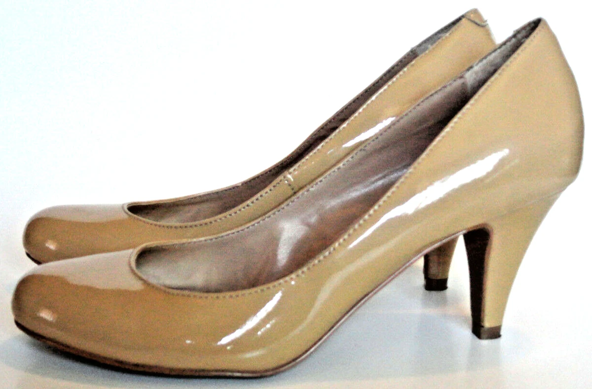 Steve madden round sales toe pumps