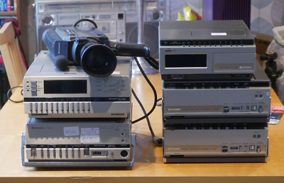 Hitachi portable VHS bundle VT-7000E + VT-TU70E, VT-6500E(x2) + VT