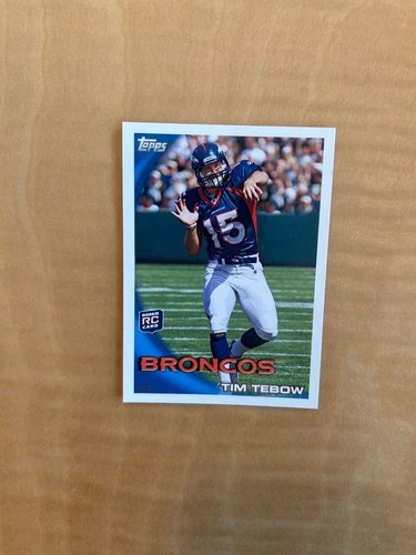 2010 TOPPS FOOTBALL #440 TIM TEBOW (RC)!! MINT ROOKIE!! $1 SHIPPING!!