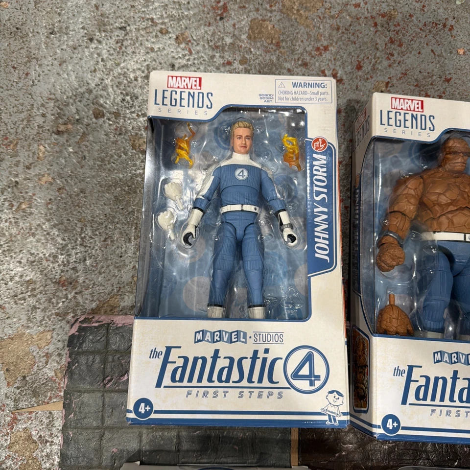Juego de 6 figuras Hasbro 2025 Marvel Legends Fantastic Four First Steps escala 6" Foto 2 de 4
