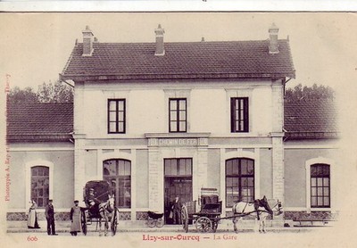 CPA 77 ca. La Ferté-s/s-Jouarre LIZY-sur-OURCQ - La Gare du Chemin de Fer. 1900