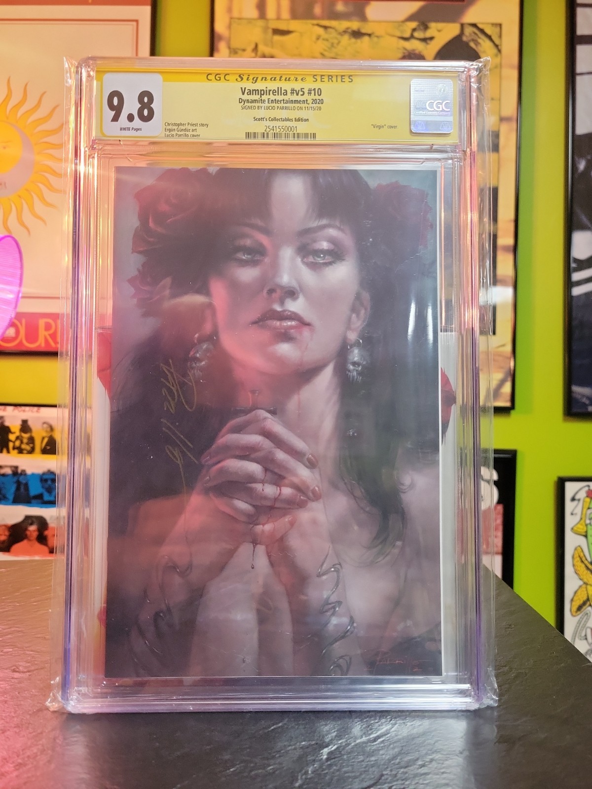 VAMPIRELLA #10 CGC SS 9.8 LUCIO PARRILLO EXCLUSIVO ROSA NEGRA VARIANTE VIRGEN