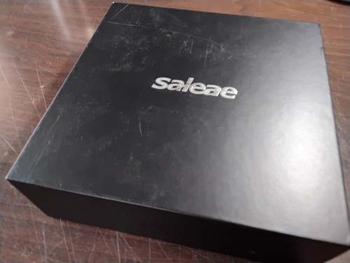 Saleae Logic 8 (Black) USB Logic Analyzer 8-Channel 100 MS/s Case Leads