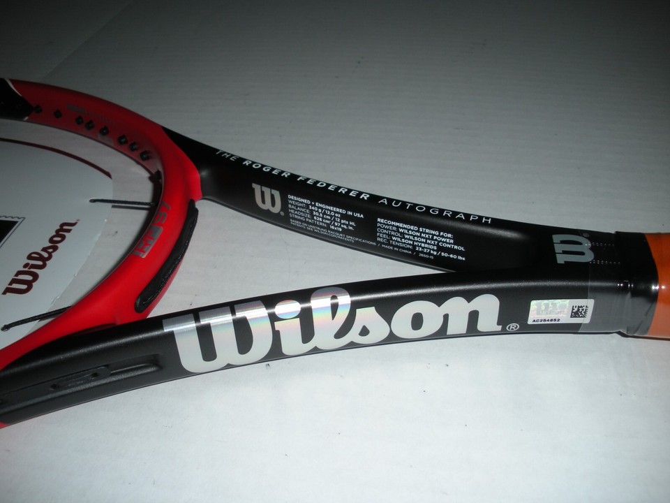 Raquette Wilson Pro Staff RF97 V10 – Autographe Roger Federer, Taille 4 1/2, Occasion Très Bon état