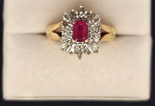 14K Yellow Gold Ballerina Ring, 0.68ct Emerald Cut AA Ruby, 34 Diamonds (0.50ct) - Picture 2 of 2
