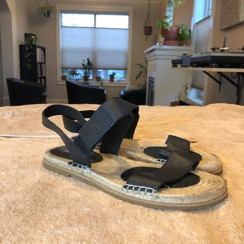 designer grass slippers