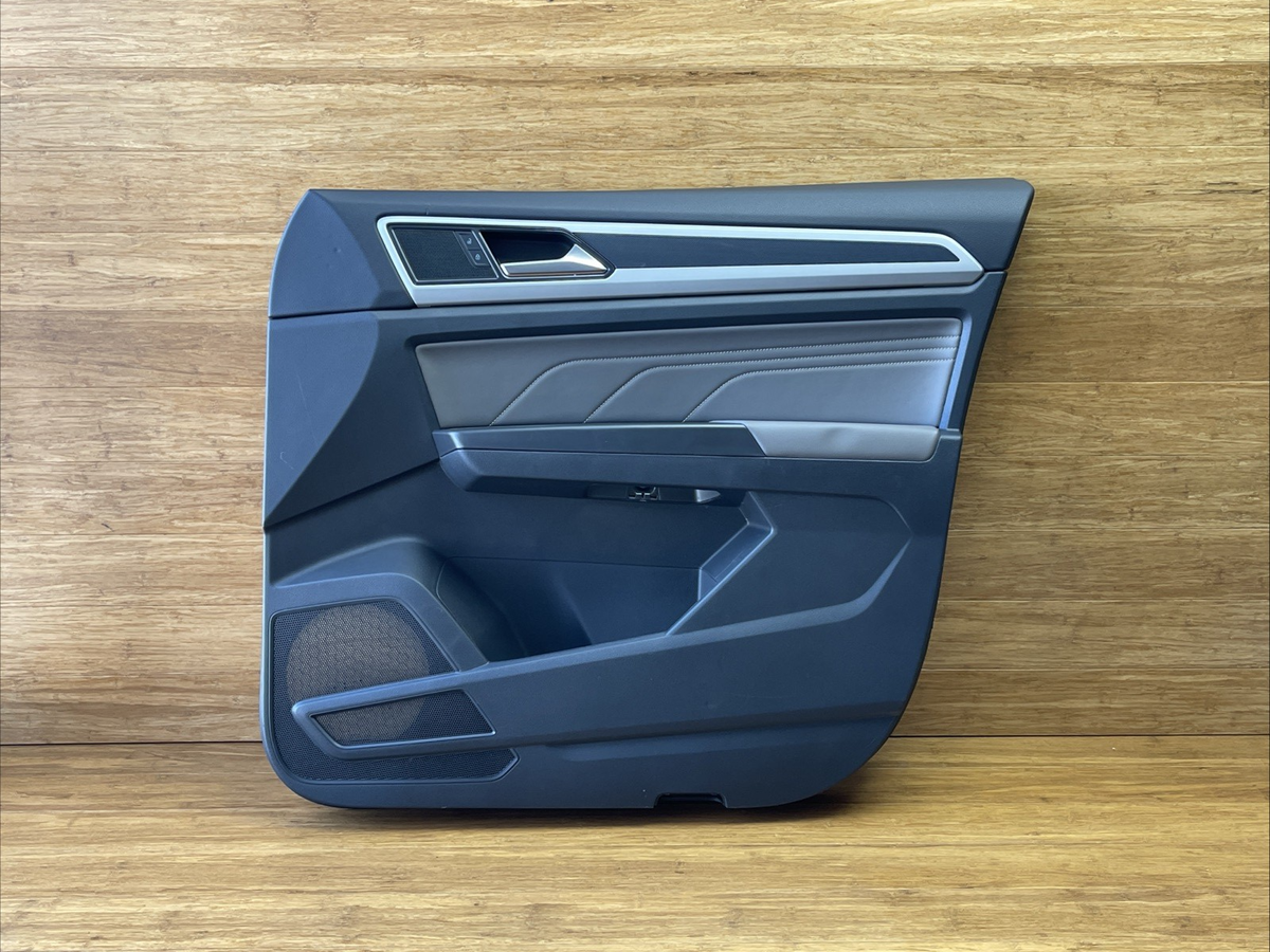 2021-2023 Volkswagen Atlas Front Right Door Panel Trim Black