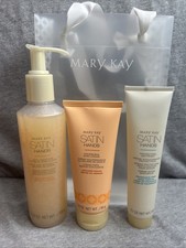 Mary Kay LIMITED EDITION Orchard Peach Satin Hands Pampering Set