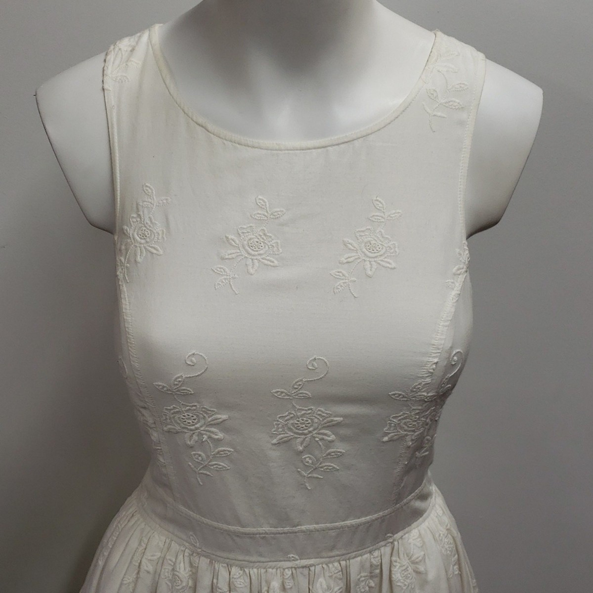 Jack Wills Eyelet Embroidered Fit & Flare Mini Dress Women's Size 4 | eBay Jack Wills Eyelet Embroidered Fit & Flare Mini Dress Women's Size 4 | eBay